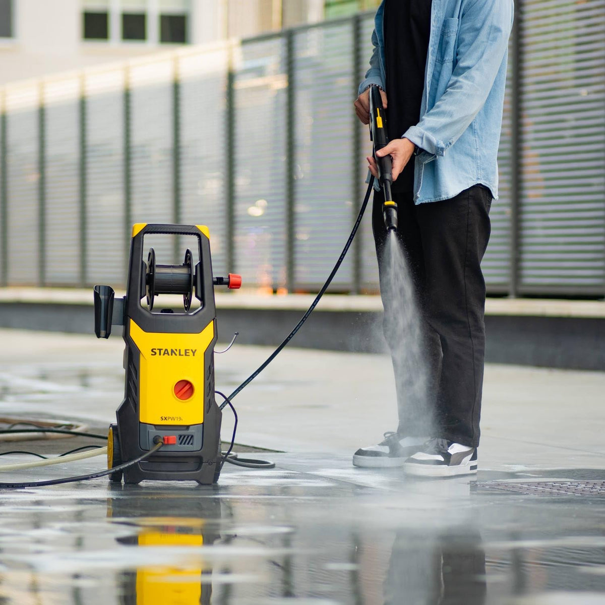 2026 Nettoyeur haute pression Stanley SXPW24BX | Haute pression | Pour automobiles et surfaces extérieures | Avec nettoyeur de surface et brosse fixe | Pression maximale 170 bars | Débit maximal 500 l/h | Consommation