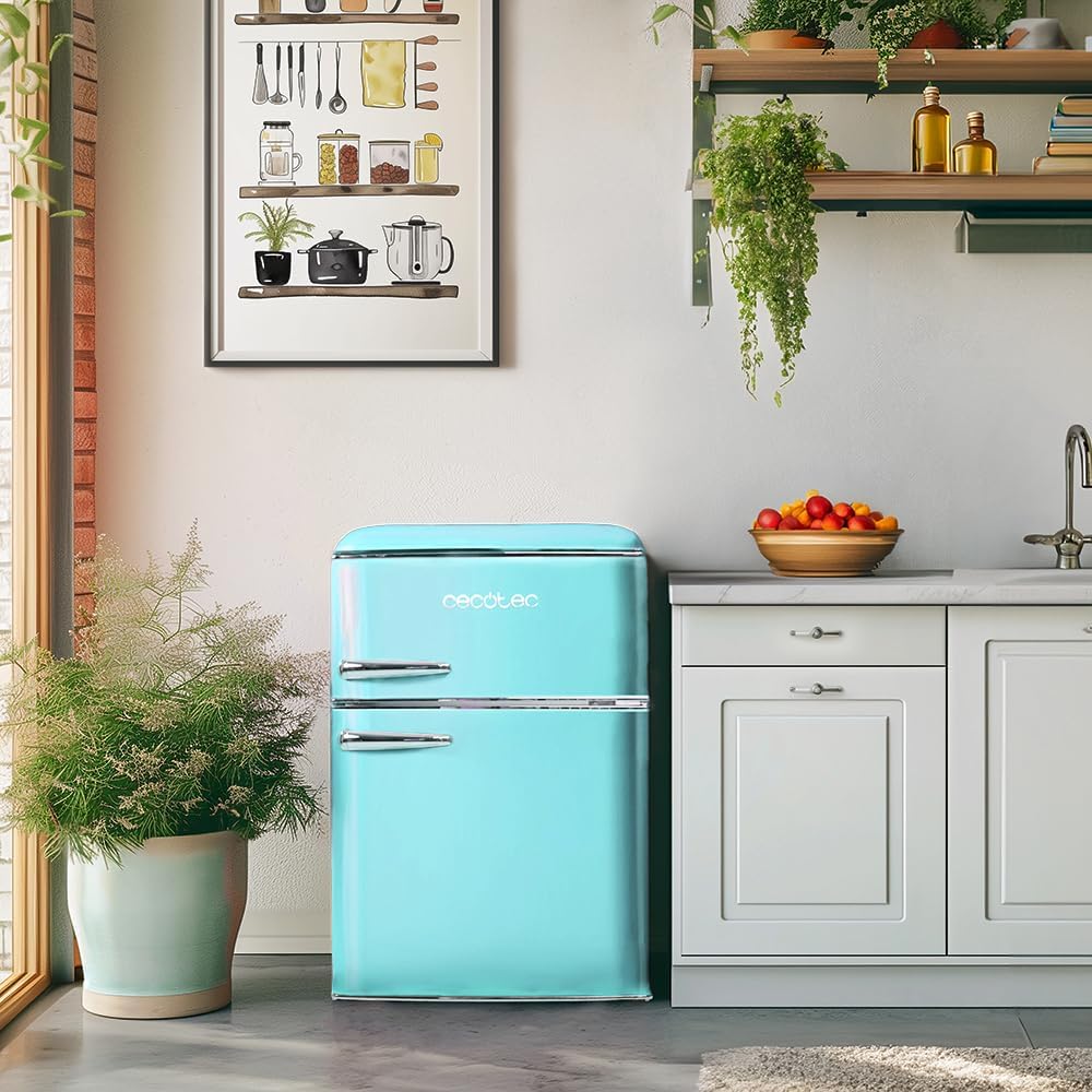 2026 Cecotec Mini Réfrigérateur 2 Portes Retro 86L Bolero CoolMarket 2D Origin 86 Blue E, 89,3cm H et 48,7cm L, IceBox, Classe Énergétoque E, Total No Frost, Lumière Intérieure et Poignée Chromée, Bleu