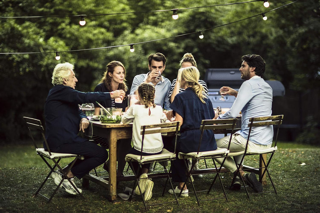 2026 Campingaz Barbecue à gaz Class 4 L Plus, 4 brûleurs, Puissance 12.8kW, Système de nettoyage facile InstaClean, Grille et plancha en fonte double émaillage, 2 tablettes latérales